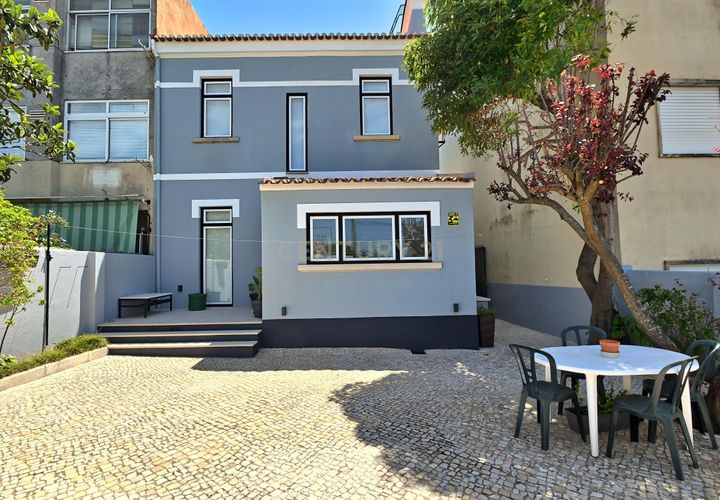 Villa a Alges, Lisbon, Alges - € 1.286.000 | Ref: C0212-04231 - foto 1
