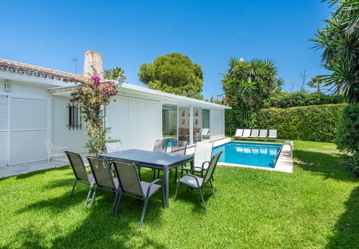 Villa en Marbella, Malaga, Marbella - € 1.850.000 | Ref: NEWV8799 - photo 1