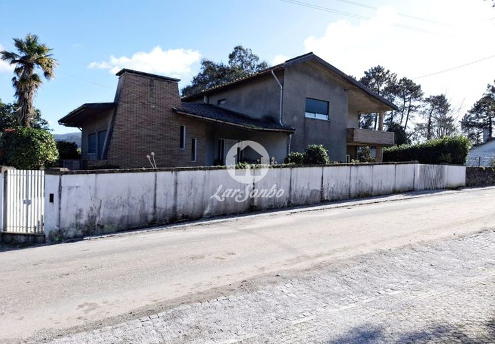 Villa i Santo Tirso, Porto, Santo Tirso - € 715.000 | Ref: 240-M-25836 - foto 1