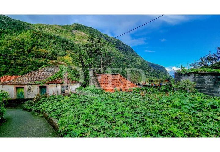 Villa i Sao Vincente, Madeira, Sao Vincente - € 120.000 | Ref: DEED/1001 - foto 1