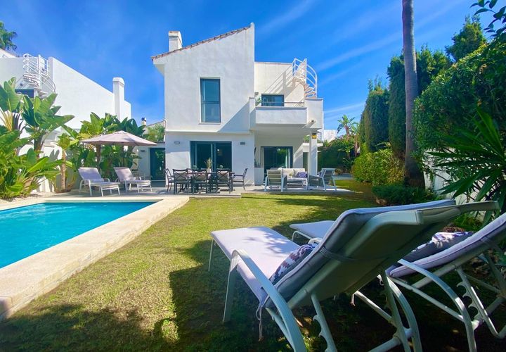 Villa a Atalaya Isdabe, Malaga, Atalaya Isdabe - € 1.080.000 | Ref: R4889236 - foto 1