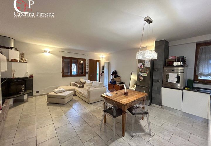 Villa a Florence, Florence, Florence - € 400.000 | Ref: AB2 - foto 1