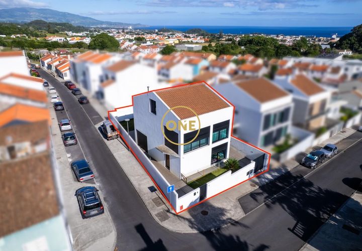 Byhus i Ponta Delgada, Sao Miguel, Ponta Delgada - € 730.000 | Ref: ONE401768-3 - foto 1