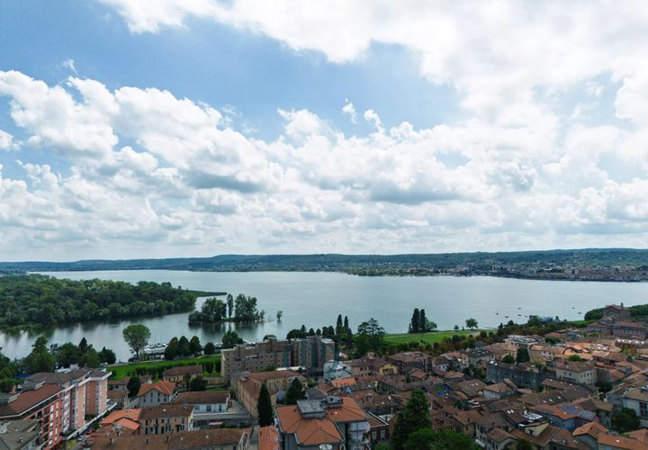 Villa a Angera, Varese, Angera - € 1.250.000 | Ref: 86134880 - foto 1