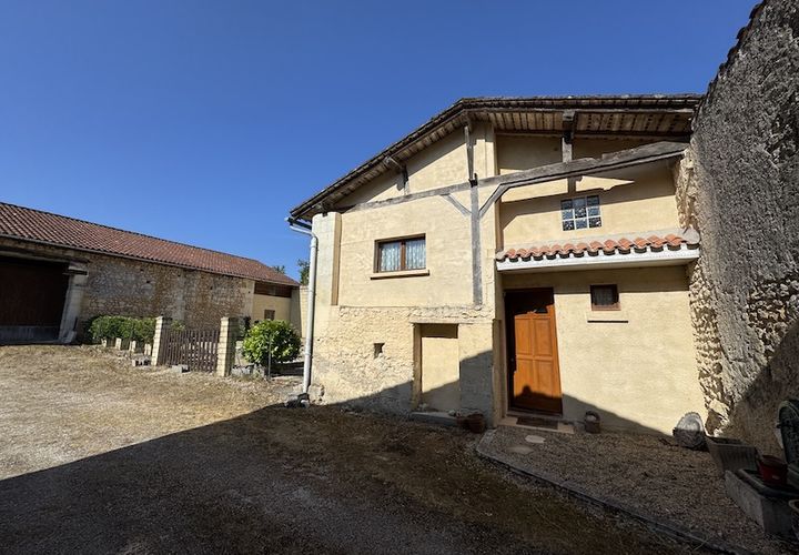Villa a Saint-Romain, Charente, Saint-Romain - € 157.499 | Ref: 150 - foto 1
