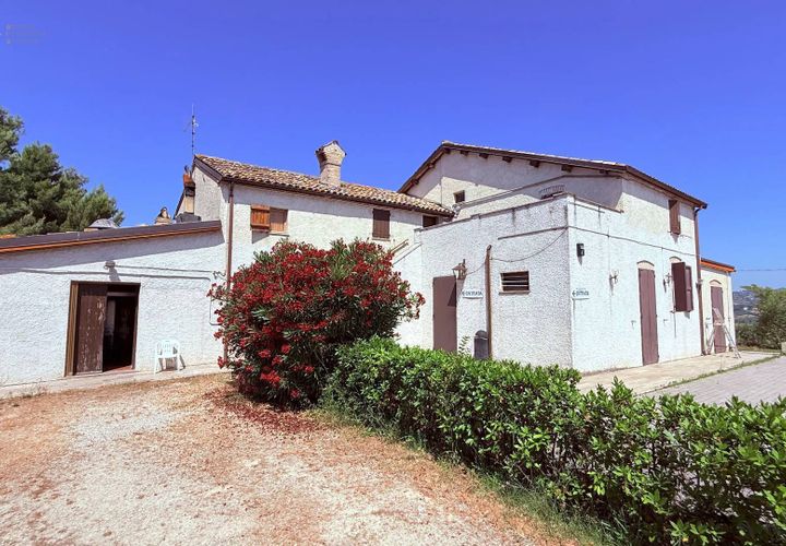 Landejendom i Ancarano, Teramo, Ancarano - € 225.000 | Ref: 33265 - foto 1