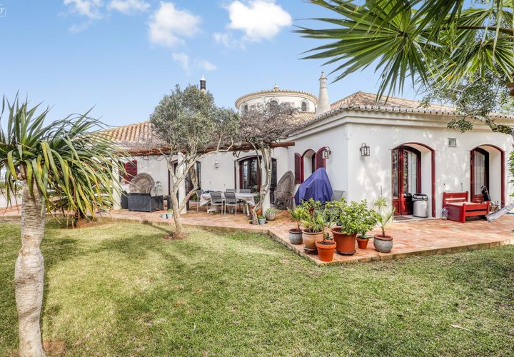 Erhvervsejendom i Estoi, Faro, Estoi - € 1.685.000 | Ref: SVP2099A - foto 1