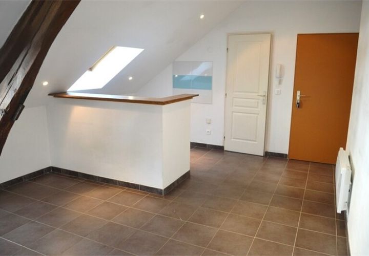 Estudi a Troyes, Aube, Troyes - € 335/mes | Ref: 10335 - foto 1