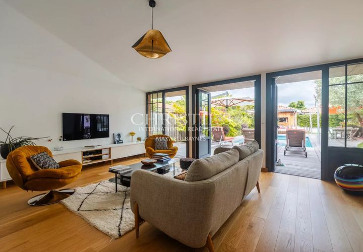Villa a Bruges, Gironde, Bruges - € 950.000 | Ref: SCS1099 - foto 1