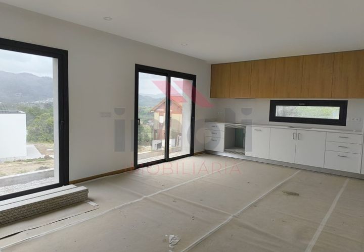 Villa i Arcos de Valdevez, Viana do Castelo, Arcos de Valdevez - € 335.000 | Ref: AVV-2343-OG-0824_B - foto 1
