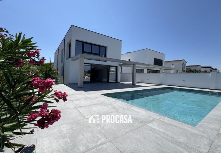 Villa a Empuriabrava, Gerona, Empuriabrava - € 1.290.000 | Ref: 3896 - foto 1
