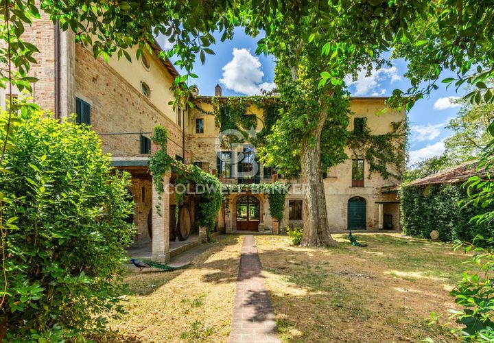 Villa a Perugia, Perugia, Perugia - € 2.300.000 | Ref: CBI134-1917-187 - foto 1