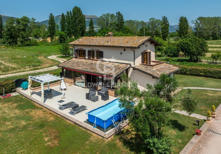 Villa a Gubbio, Perugia, Gubbio - € 345.000 | Ref: CBI134-1917-189 - foto 1