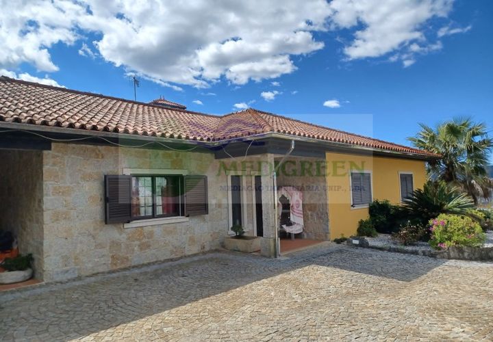 Villa i Sever do Vouga, Aveiro, Sever do Vouga - € 300.000 | Ref: CAS_1766 - foto 1