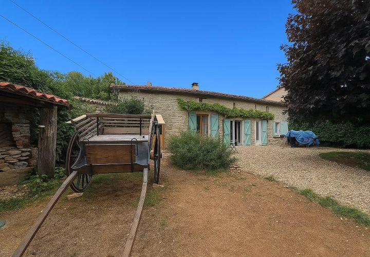 Villa a Barro, Charente, Barro - € 235.400 | Ref: BVI82318 - foto 1
