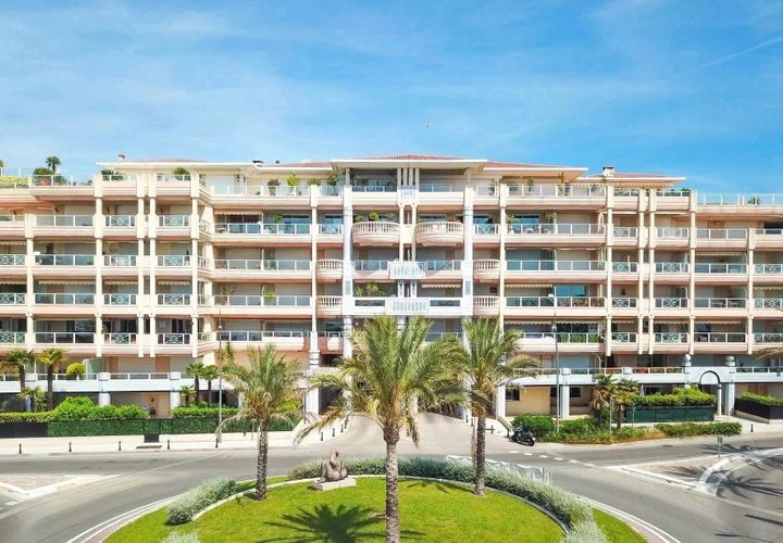 Leilighet i Vallauris, Alpes-Maritimes, Vallauris - € 2 090 000 | Ref: HH-15876274 - foto 1