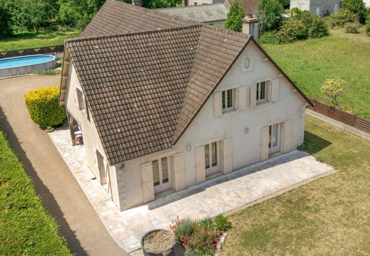 Villa a Beaune, Cote-d'Or, Beaune - € 495.000 | Ref: 4881 - foto 1
