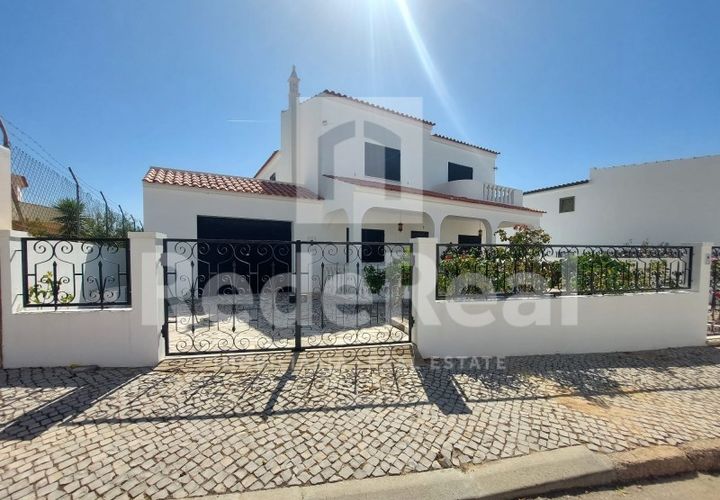 Villa a Quelfes, Faro, Quelfes - € 570.000 | Ref: 022250061 - foto 1