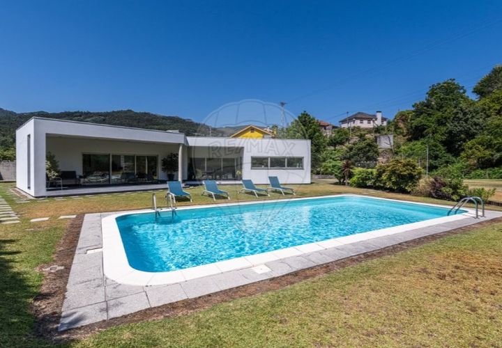 Villa i Parada do Bouro, Braga, Parada do Bouro - € 595 000 | Ref: 123331024-867 - foto 1