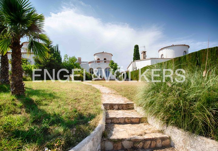 Villa i Empuriabrava, Gerona, Empuriabrava - € 860.000 | Ref: W-030NVW - foto 1