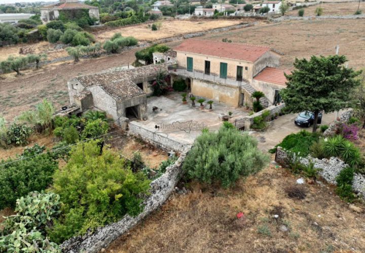Villa i Modica, Ragusa, Modica - € 200.000 | Ref: L 2017 - foto 1