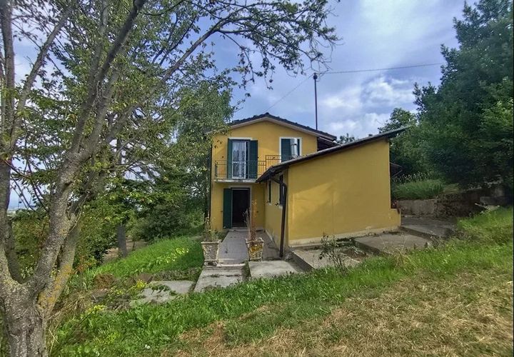 Villa a Belvedere Langhe, Cuneo, Belvedere Langhe - € 95.000 | Ref: BLV032 - foto 1