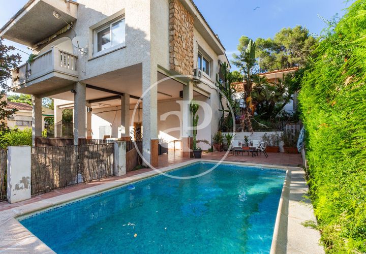 Villa a Torrent, Valencia, Torrent - € 330.000 | Ref: VV2508016 - foto 1