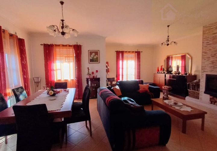 Villa a Mangualde, Viseu, Mangualde - € 350.000 | Ref: Q25 - foto 1