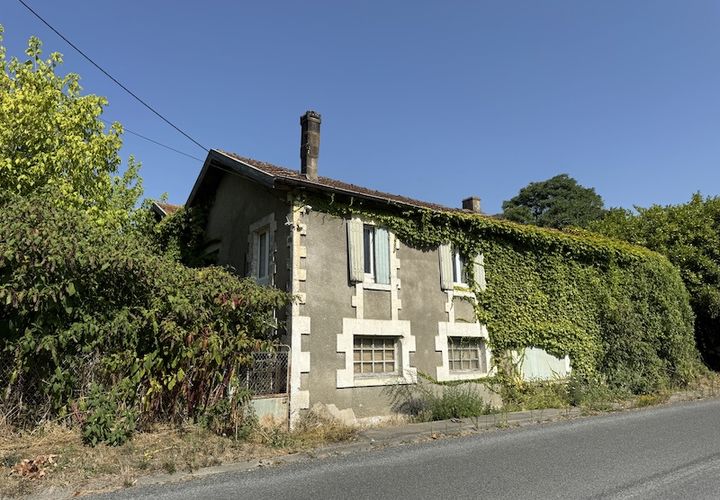 Villa a Montguyon, Charente-Maritime, Montguyon - € 74.000 | Ref: 155 - foto 1