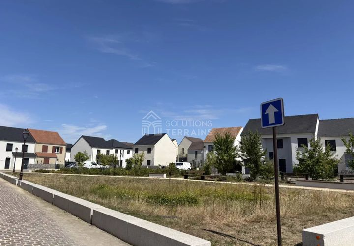 Helårsgrund i Ormoy, Essonne, Ormoy - € 136.000 | Ref: ORMOY - foto 1