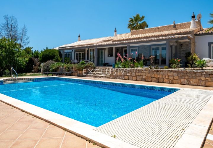 Villa i Lagoa, Faro, Lagoa - € 1.750.000 | Ref: EAV-4002 - foto 1