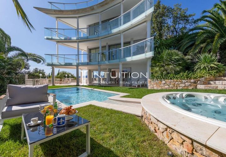 Villa i Cannes, Alpes-Maritimes, Cannes - € 5.800.000 | Ref: getkey_u_477217043 - foto 1