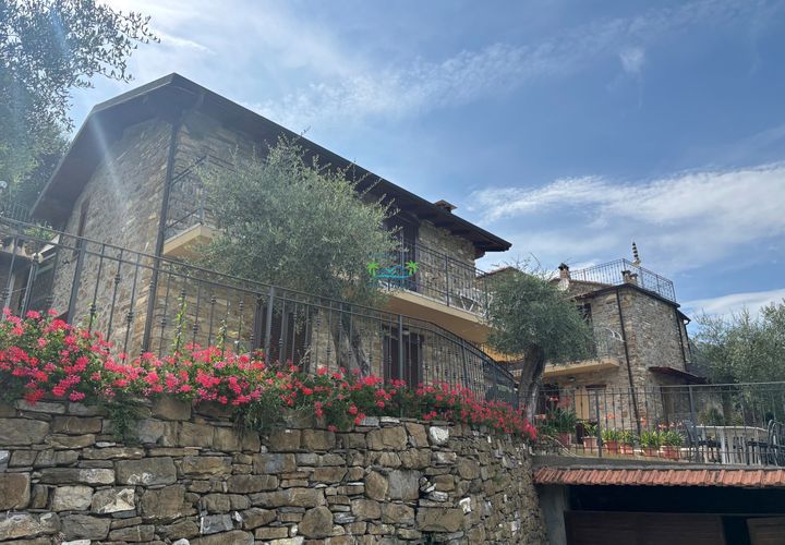 Villa a Stellanello, Savona, Stellanello - € 800.000 | Ref: 020 - foto 1