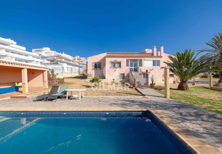 Villa i Estepona, Malaga, Estepona - € 1.490.000 | Ref: 211716 - foto 1