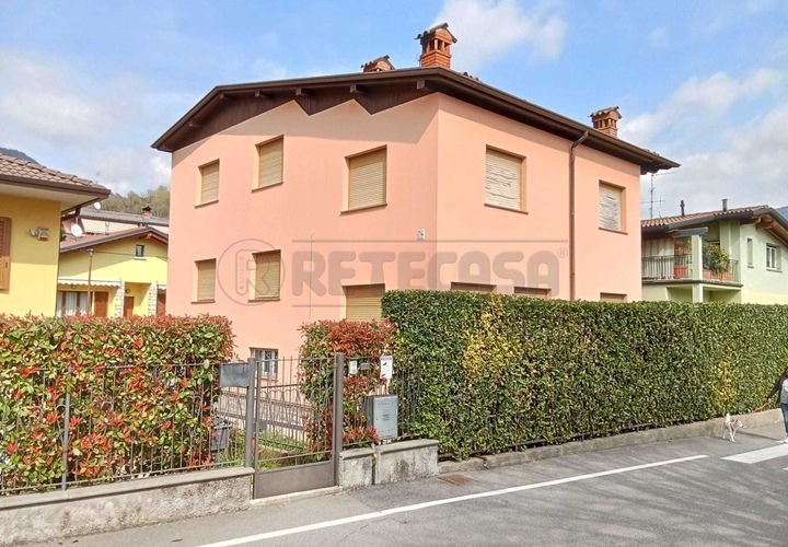 Villa a Nembro, Bergamo, Nembro - € 2.500/mes | Ref: villnembr - foto 1