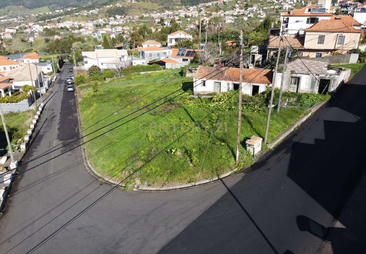 Helårsgrund i Calheta, Madeira, Calheta - € 210.000 | Ref: C0447-00104 - foto 1