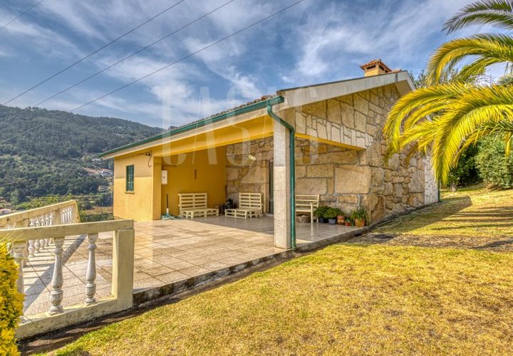 Villa a Cinfaes, Viseu, Cinfaes - € 300.000 | Ref: CCA186 - foto 1