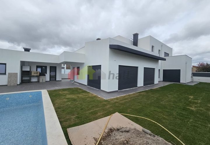Villa i Setubal, Setubal, Setubal - € 760.000 | Ref: 022.287.538 - foto 1