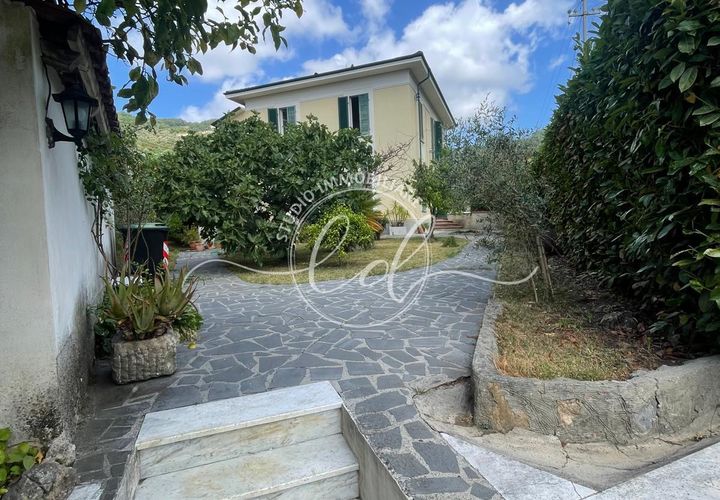 Byhus i Carrara, Massa and Carrara, Carrara - € 290.000 | Ref: 2525 - foto 1