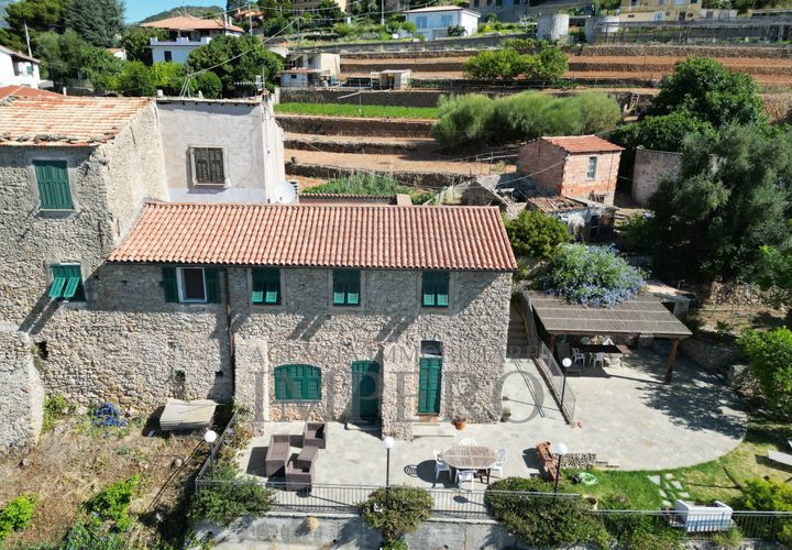 Villa i Ventimiglia, Imperia, Ventimiglia - € 680.000 | Ref: 23400 - foto 1