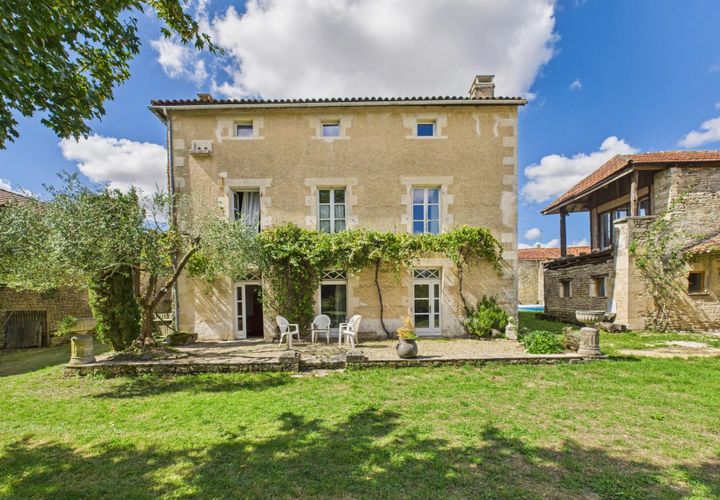 Landsbyhus i Charme, Charente, Charme - € 340.425 | Ref: BVI65778 - foto 1