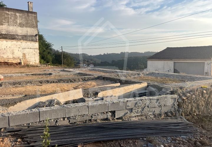 Villa i Turquel, Leiria, Turquel - € 200.000 | Ref: MO1567 - foto 1