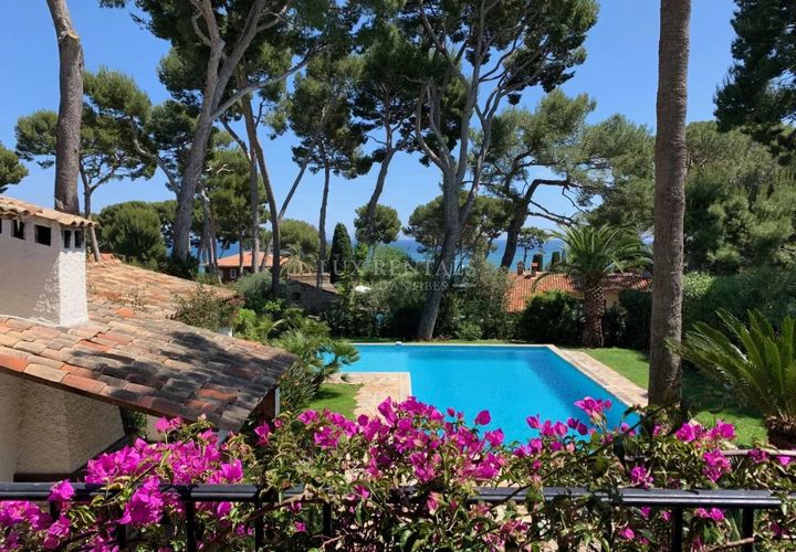 Villa i Antibes, Alpes-Maritimes, Antibes - € 4.400.000 | Ref: 84922527 - foto 1