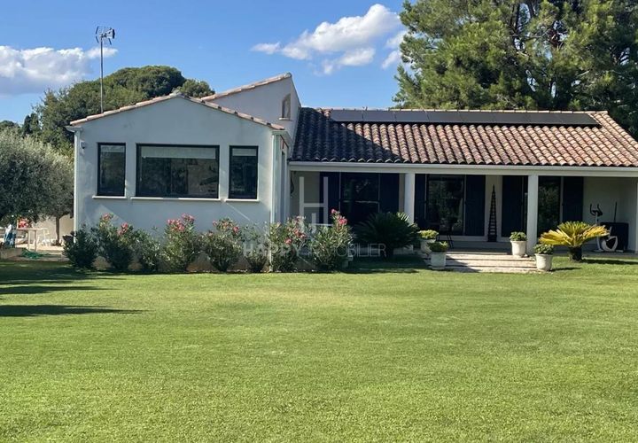 Villa i Arles, Bouches-du-Rhone, Arles - € 790.000 | Ref: 0618 - foto 1