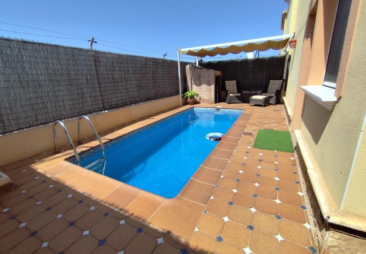 Villa a Torrevieja, Alicante, Torrevieja - € 310.000 | Ref: AM-02033/8919 - foto 1