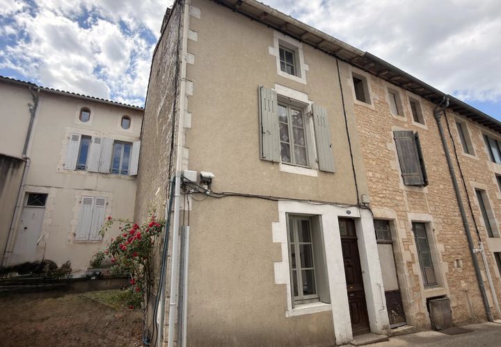 Villa i Ruffec, Charente, Ruffec - € 109 000 | Ref: BVI82335 - foto 1