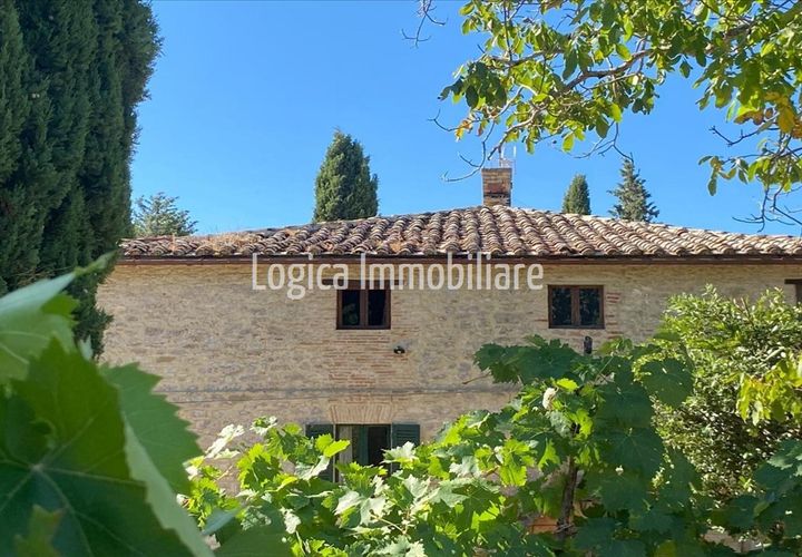 Farm hus i Perugia, Perugia, Perugia - € 635.000 | Ref: CA622 - foto 1