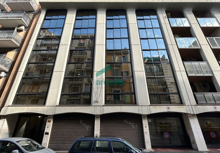 Erhvervsejendom i Bari, Bari, Bari - € 3.800.000 | Ref: 11979/2025 - foto 1