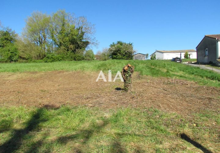 Helårsgrund i Bernac, Charente, Bernac - € 18.000 | Ref: 1244 et 1245 - foto 1