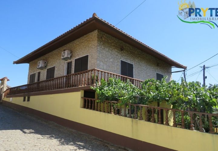 Villa i Serta, Castelo Branco, Serta - € 290.000 | Ref: AA325 - foto 1